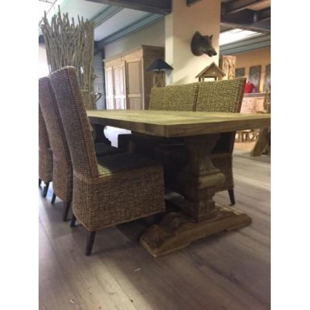 Rustikaler Esstisch Castle, Massivholz, in verschiedenen Größen verfügbar