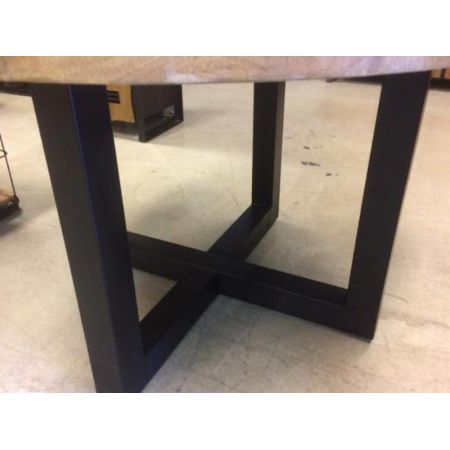 Runder Esstisch aus feinem Massivholz