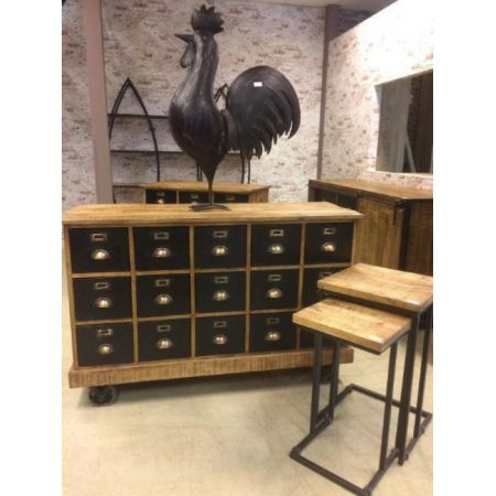 Industrielles "Briefträger" Sideboard