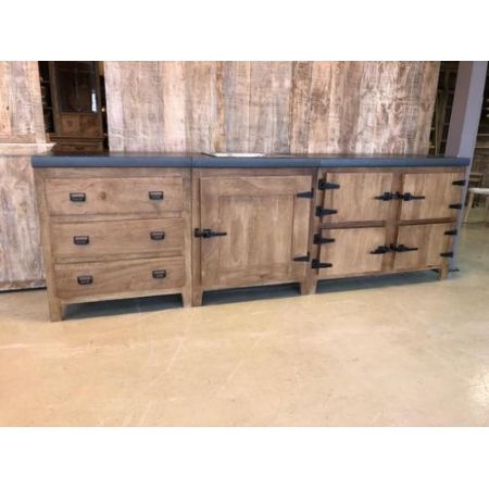 Industrielle Outdoor-Küche mit ländlichen Einflüssen