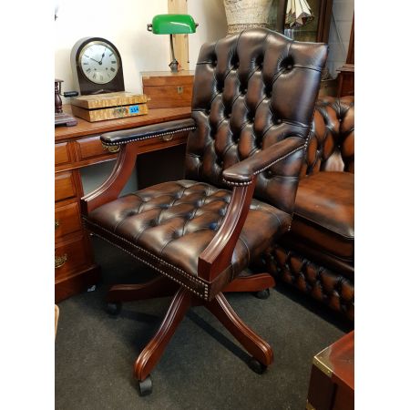 Chesterfield Bürostuhl "Gainsborough", Buttonseat, in Birch Antique Tan