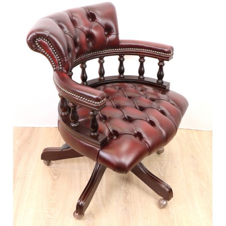 Chesterfield Drehstuhl "Sailchair" in Birch Antique Red