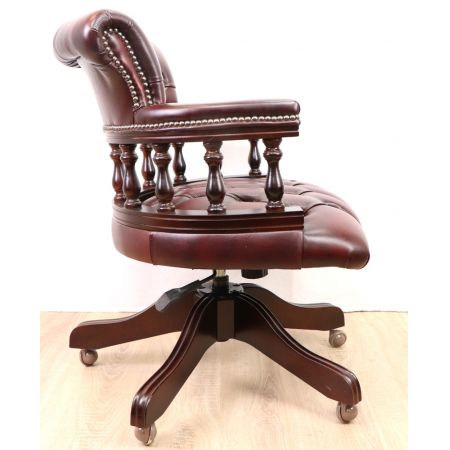 Chesterfield Drehstuhl "Sailchair" in Birch Antique Red