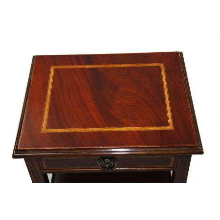 Antiker Tisch / Lamp Bedside oder Winetable aus Mahagoni