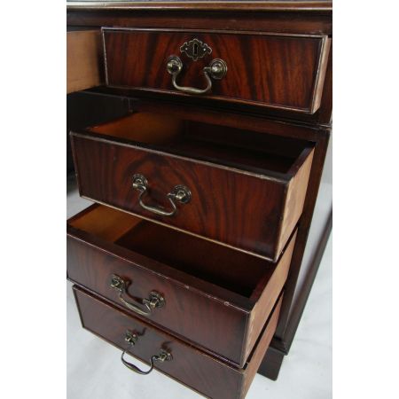 Schreibtisch Mahagoni aus England mit Lederfläche