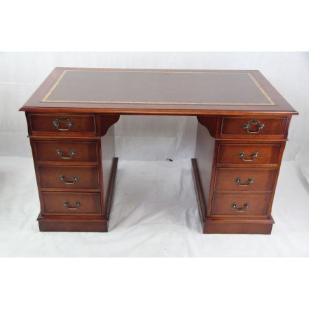 Pedestal Desk, Englischer Schreibtisch Mahagoni Sonderbau, handpoliert aus England