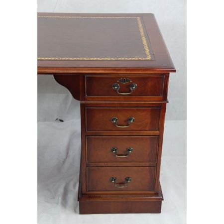 Pedestal Desk, Englischer Schreibtisch Mahagoni Sonderbau, handpoliert aus England