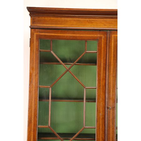 Aufsatzsekretär mit Band Intarsien und originaler Patina