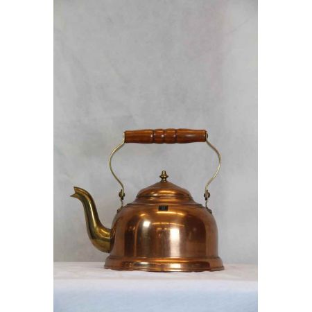 Kupferrote Teekanne