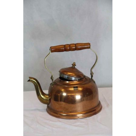 Kupferrote Teekanne
