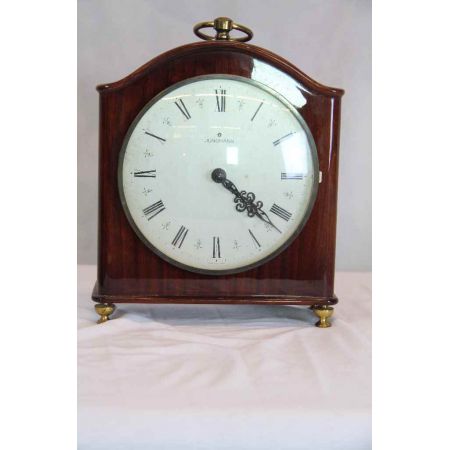 Antike Uhr mit Holzgehäuse