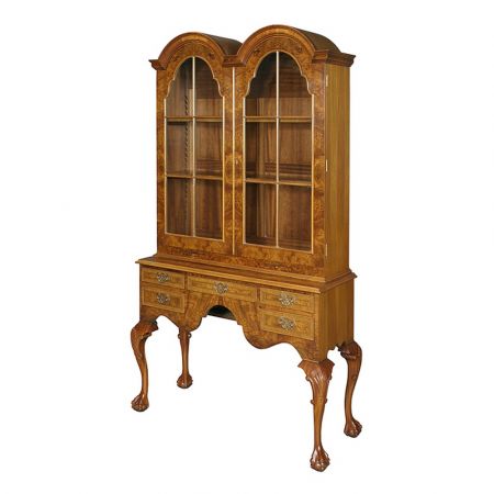 Lowboy Vitrine