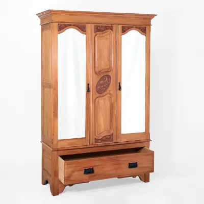 Jugendstil Schrank – Antiker Kleiderschrank in Satin Nussbaum / Satin Walnut um 1890