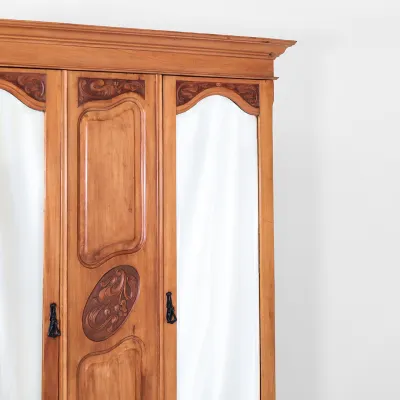 Jugendstil Schrank – Antiker Kleiderschrank in Satin Nussbaum / Satin Walnut um 1890