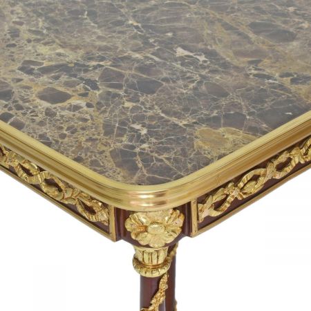 Morris kompakter Barock-Beistelltisch in Gold