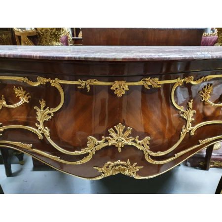 Morris Barock-Kommode mit vergoldeten aufwendigen Ornamenten