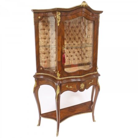 Morris gläserne Barock-Vitrine Adel