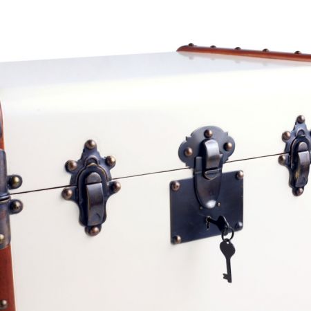 Authentic Models "Stateroom End Table" - kleiner Tisch mit Messinggriffen in Off White MF079OW