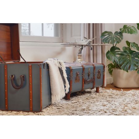 Authentic Models "Stateroom End Table" - kleiner Tisch im Stil eines Gepäckstückes MF079P