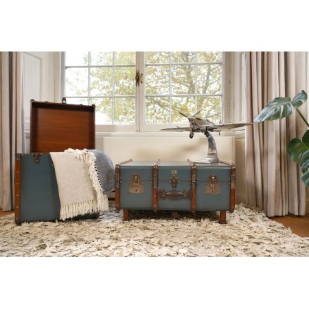 Authentic Models "Stateroom End Table" - kleiner Tisch im Stil eines Gepäckstückes MF079P