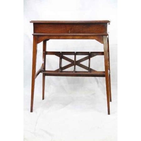 Antiker Tisch, Schreibtisch / Ladys Writing Table Bureau aus Mahagoni