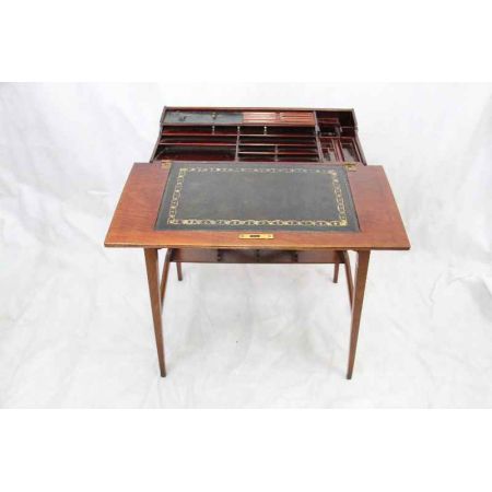 Antiker Tisch, Schreibtisch / Ladys Writing Table Bureau aus Mahagoni