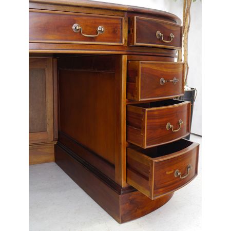 "Ovaler Damenschreibtisch" in Mahagoni