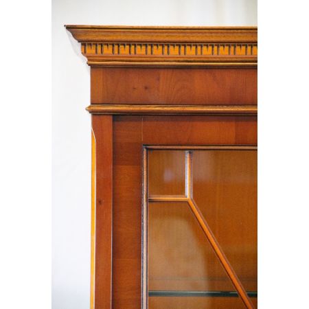 Eibenholz Heldensee Vitrine mit Regency Verglasung