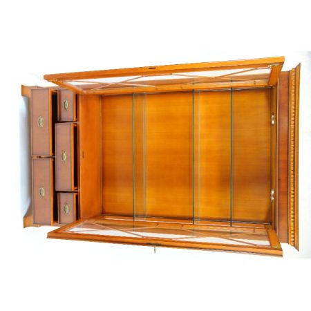 Eibenholz Heldensee Vitrine mit Regency Verglasung