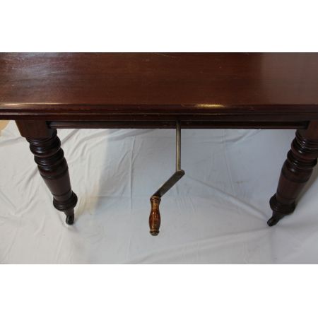 Antiker Mahagoni Esstisch, Ausziehbar im viktorianischen Stil