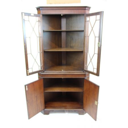 Vitrinen-Eckschrank/ Corner Cupbaord aus Mahagoni