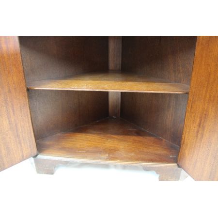 Vitrinen-Eckschrank/ Corner Cupbaord aus Mahagoni