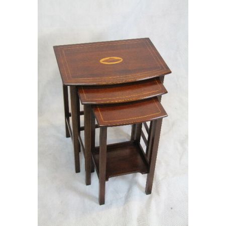 Antike Tische / Nest of table Edwardianisch aus Mahagoni