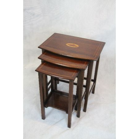 Antike Tische / Nest of table Edwardianisch aus Mahagoni