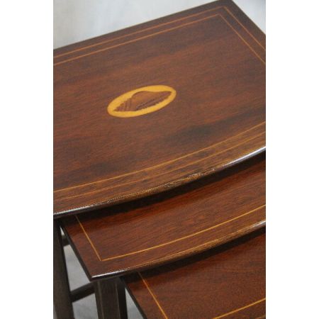 Antike Tische / Nest of table Edwardianisch aus Mahagoni