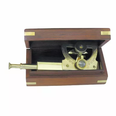 Maritim by Morris Winkel-Sextant, Messing, L: 18cm, in der Holzbox