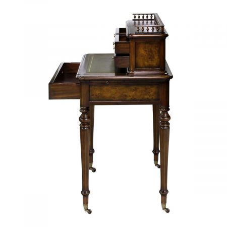 "Bureaux de Dame" Schreibtisch in Burl, Leder Grün