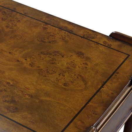 Englisches Sideboard, Regal