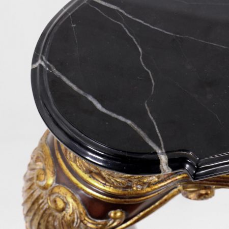 Englische Konsole, Beistelltisch