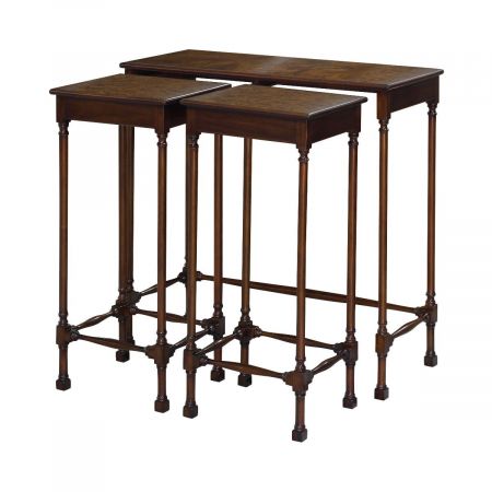 "Set of 3 Tables" - Kleiner Tisch in Burl