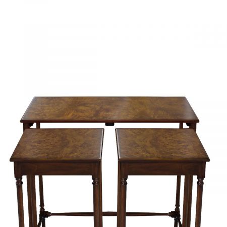 "Set of 3 Tables" - Kleiner Tisch in Burl