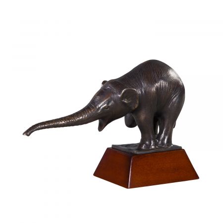"Elefant auf Sockel" Bronzefigur