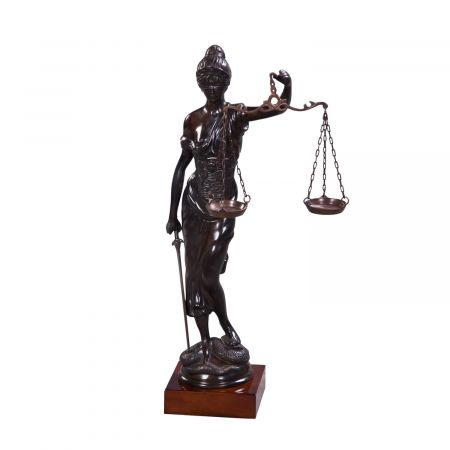 "Justicia Bronzefigur"