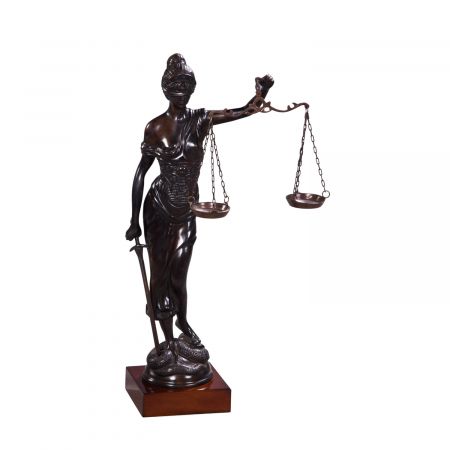 "Justicia Bronzefigur"