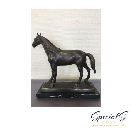 "Pferd auf Marmorsockel" Bronzefigur