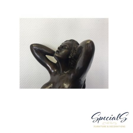 "Nackte Dame auf Sockel" Bronzefigur
