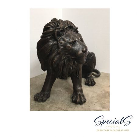 "Zwei sitzende Löwen" Bronzefigur