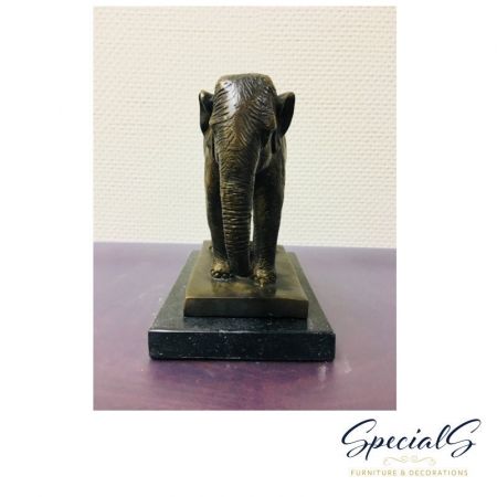 "Elefant auf Marmorsockel stehend" Bronzefigur