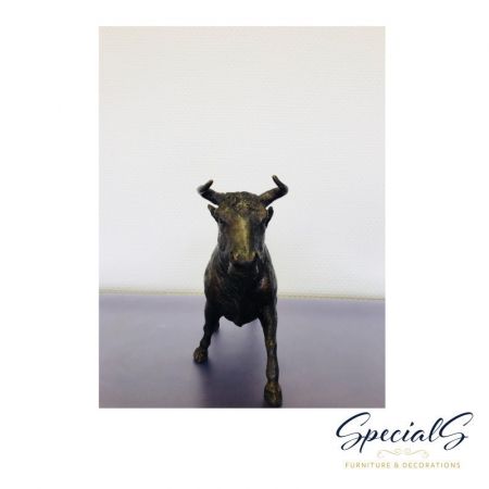 "Stehender Stier" Bronzefigur