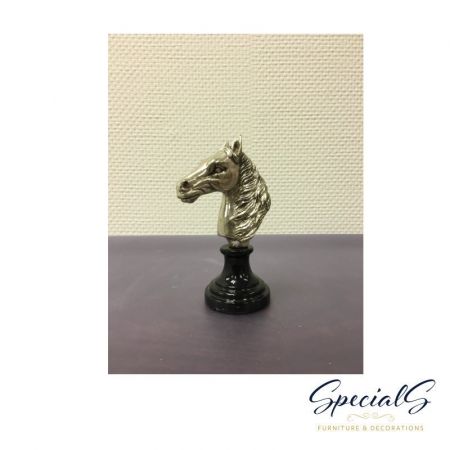 "Pferdekopf" vernickelte Bronzefigur mit handbemalten Details